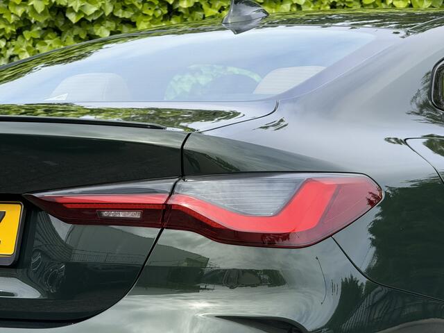BMW 4-SERIE Coupé 420i | High Exe | M-Sport | 19'' | Stuur + Stoelverw. | Camera | HiFi | Comfort Access | M-Stoel.