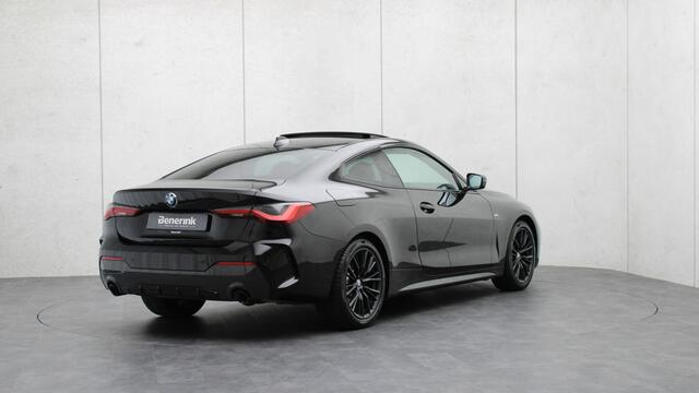 BMW 4-SERIE Coupé 430i High Executive M-Sport | Schuifdak | Leder | Parking Assistant Plus | Memory