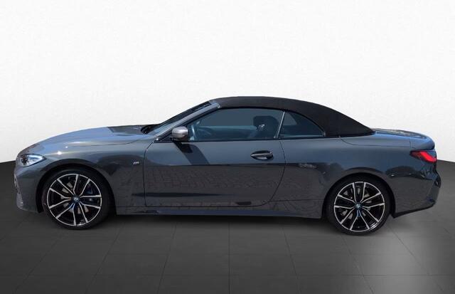 BMW 4-SERIE Cabrio M440i 374 PK WideScreen Camera Stuurverwarming Memory 19 Inch