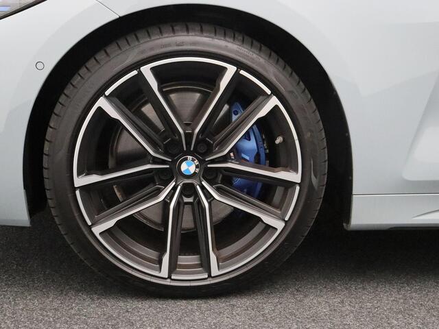 BMW 4-SERIE Cabrio M440i xDrive Driving Assistant Professional | Air Collar | Head Up Display | Harman Kardon | 19''