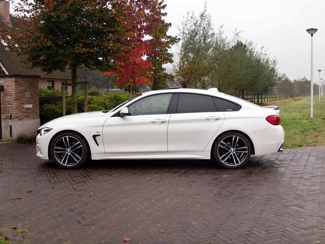 BMW 4-SERIE Gran Coupé 420i High Executive | M-Pakket | Panoramadak | Trekhaak | NL-Auto |