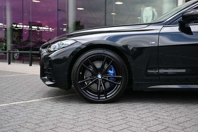 BMW 4-SERIE Cabrio M440i xDrive Automaat / Laserlight / Head-Up / Adaptief M Onderstel / Parking Assistant Plus / Comfort Access / Stuurverwarming