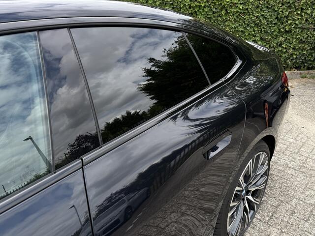 BMW 4-SERIE Gran Coupé M440i | M-Sport Pro | Individual Special Request | Individual Volleder | CoPilot | Lederen Dash. | Harman/Kardon | Laser | Elek. Stoelverst. | Stoel + Stuurverw.