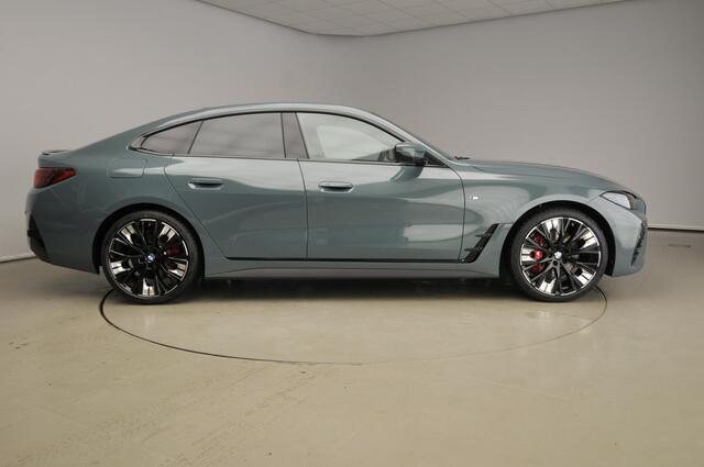 BMW 4-SERIE Gran Coupé 420i | M Sportpakket Pro | Schuif-/kanteldak | Harman Kardon | Stuurwielrand verwarmd