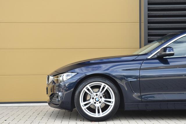 BMW 4-SERIE Gran Coupé 420i High Executive * Sportstoelen * Lichtpakket * 18''M-Wielen * Individual Stuurwiel * Facelift Model *