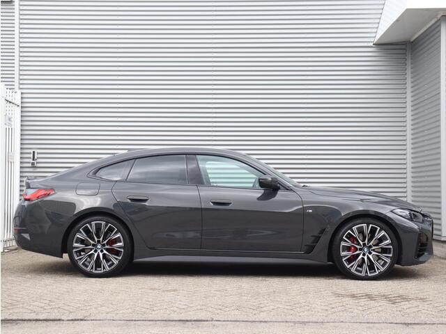 BMW 4-SERIE Gran Coupé 430i | High Executive | M Sportpakket Pro | Driving Assistant Prof. | Comfort Access | Achteruitrijcamera | HiFi | 20'' LMV