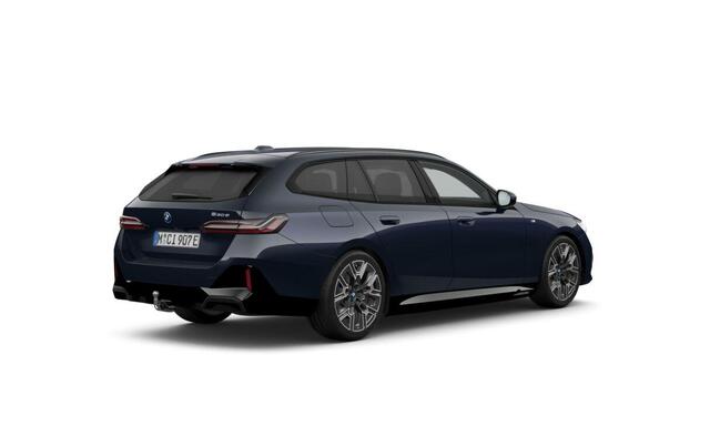BMW 5-SERIE Touring 530e M Sportpakket | Driving Assistant Plus | Travel Pack | Elektr. Trekhaak