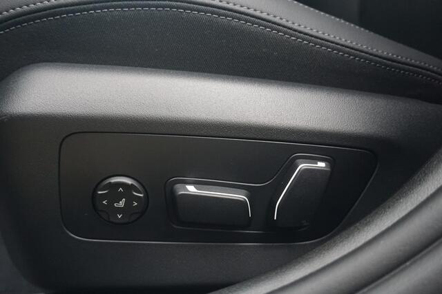 BMW 5-SERIE Touring 530e Innovation / Stoelverwarming / Trekhaak / Comfort Acces / Driving Assistant