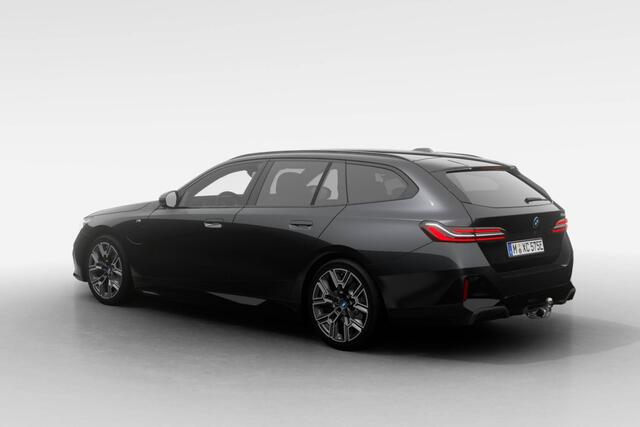 BMW 5-SERIE Touring 530e M Sport Edition | Travel Pack | Comfort Pack | Elektrisch wegklapbare trekhaak