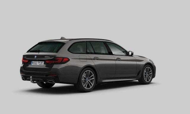 BMW 5-SERIE Touring 530e xDrive M-Sport | Panoramadak | Elektr. Trekhaak | Head Up