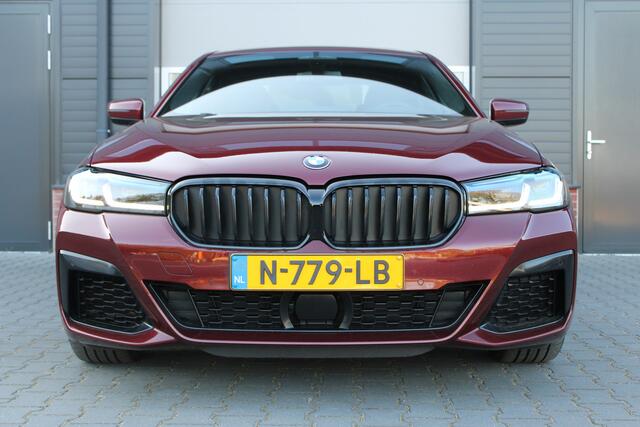BMW 5-SERIE 540i High Executive M-Sport - Nederlandse BMW - Dealer onderhouden Laserlight - 20 inch - Schuif kanteldak - Adaptive cruise control - Heel veel opties