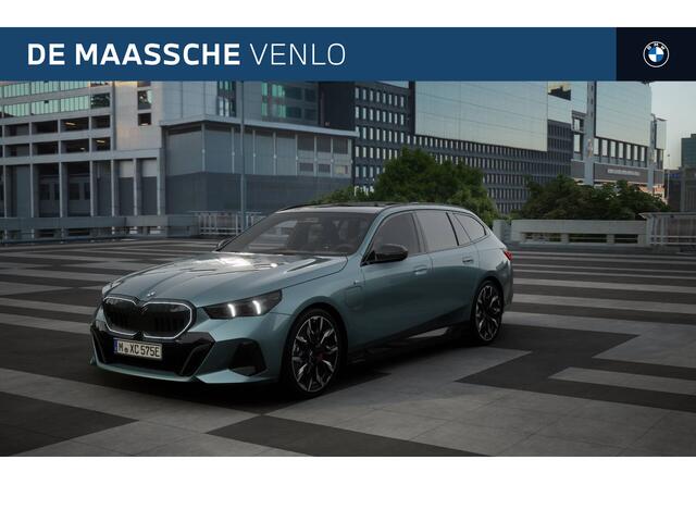 BMW 5-SERIE Touring 530e M Sport Automaat / Trekhaak / Adaptieve LED / Stoelventilatie / Parking Assistant / Stoelverwarming / M Sportonderstel