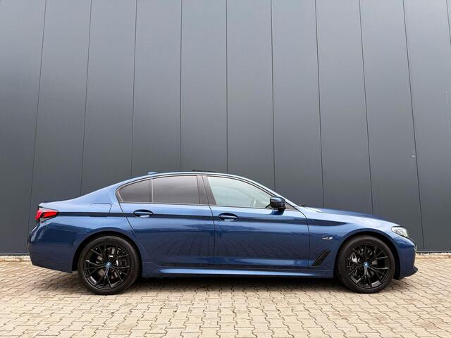 BMW 5-SERIE 545e xDrive M-sport / pano / HUD / tr.hk / H&K