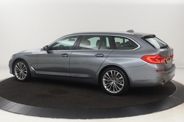 BMW 5-SERIE 520i High Executive | Leder | 360 camera | Stoelverwarming | DAB | Navigatie | Full LED | Sfeerverlichting | Parkeerhulp | Climate control | Cruise control