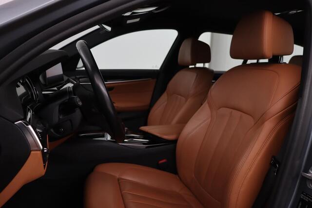 BMW 5-SERIE 520i High Executive | Leder | 360 camera | Stoelverwarming | DAB | Navigatie | Full LED | Sfeerverlichting | Parkeerhulp | Climate control | Cruise control