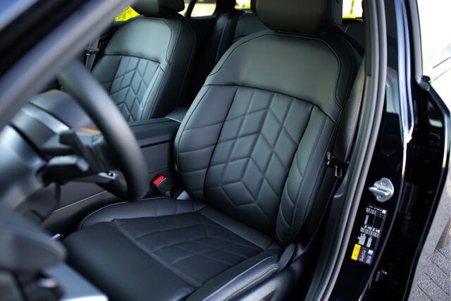 BMW 5-SERIE Touring 530e High Executive M Sport Automaat / Panoramadak / Trekhaak / Comfort Access / Stoelventilatie / Adaptieve LED / Harman Kardon / Live Cockpit Professional