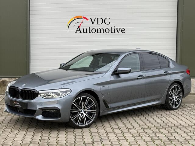 BMW 5-SERIE 530e iPerformance M Sport High Executive / Head Up / Soft close deuren / Harman Kardon / 20"