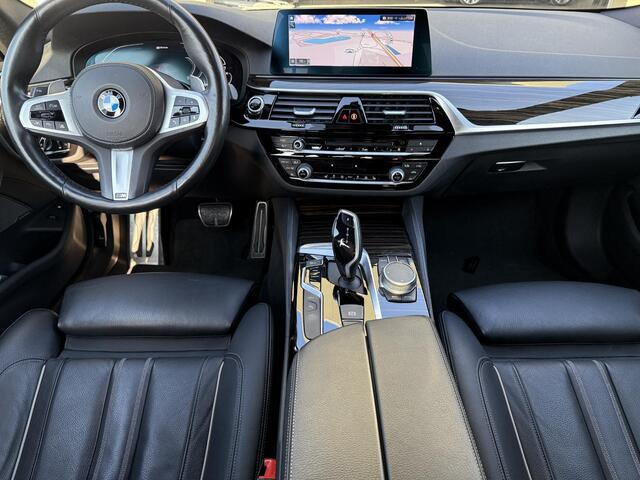 BMW 5-SERIE 530e iPerformance M Sport High Executive / Head Up / Soft close deuren / Harman Kardon / 20"