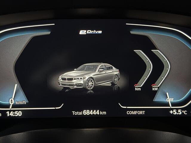 BMW 5-SERIE 530e iPerformance M Sport High Executive / Head Up / Soft close deuren / Harman Kardon / 20"