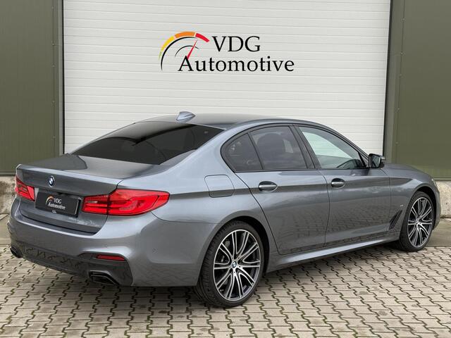 BMW 5-SERIE 530e iPerformance M Sport High Executive / Head Up / Soft close deuren / Harman Kardon / 20"