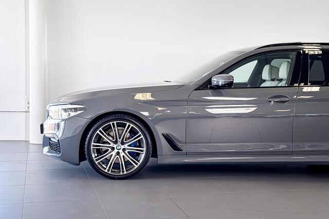 BMW 5-SERIE Touring 530i High Executive | M Sport | Glazen Panoramadak | Stoelventilatie | Harman Kardon | Headup Display |