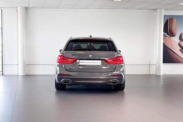 BMW 5-SERIE Touring 530i High Executive | M Sport | Glazen Panoramadak | Stoelventilatie | Harman Kardon | Headup Display |