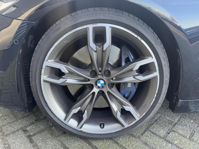 BMW 5-SERIE M550i xDrive High Executive | Panoramadak | Head-Up Display | Harmon Kardon | Camera | Stoel Ventilatie/Verwarming |