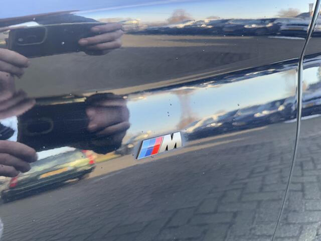 BMW 5-SERIE M550i xDrive High Executive | Panoramadak | Head-Up Display | Harmon Kardon | Camera | Stoel Ventilatie/Verwarming |