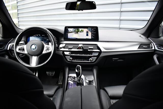 BMW 5-SERIE 545e xDrive 394pk M Sport Plus | Laserlight | 20'' Velgen | 360 Camera | Comfort Zetels | Head-Up |