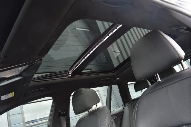 BMW 5-SERIE Touring 520i High Executive | M-PAKKET | PANO | HUD | CAMERA | LED | DAB |