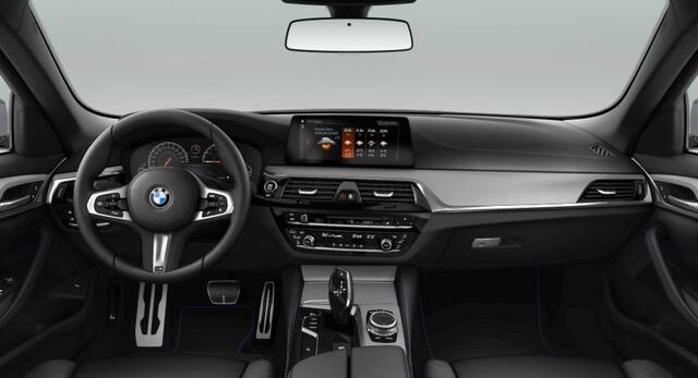 BMW 5-SERIE 520i M-Sportpakket | NL Auto | Display Key