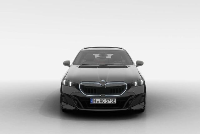 BMW 5-SERIE Touring 530e M Sport Edition | M Sport Pro | Innovation Pack | Travel Pack | Comfort Pack