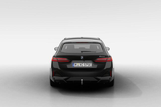 BMW 5-SERIE Touring 530e M Sport Edition | M Sport Pro | Innovation Pack | Travel Pack | Comfort Pack