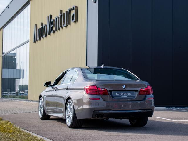 BMW 5-SERIE 528i M Sport Edition Trekhaak | Stuurverwarming | Head-up | Camera | Driving Assistant Plus |