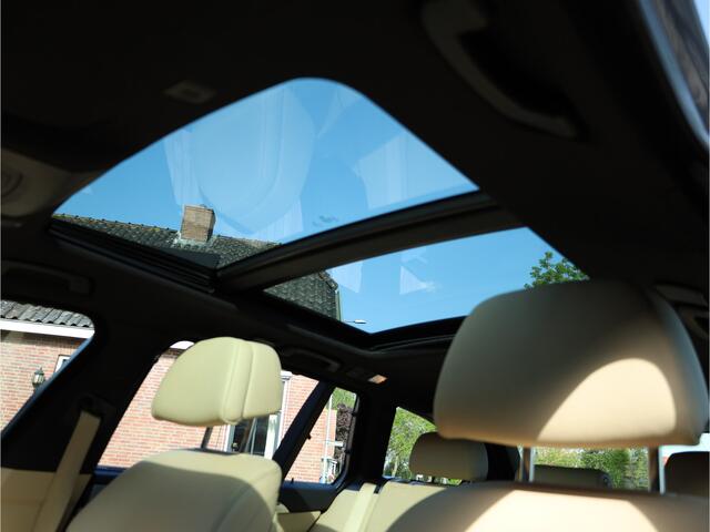 BMW 5-SERIE Touring 520i High Executive Schuif-/kantel dak | Memory seat | Lederen bekleding