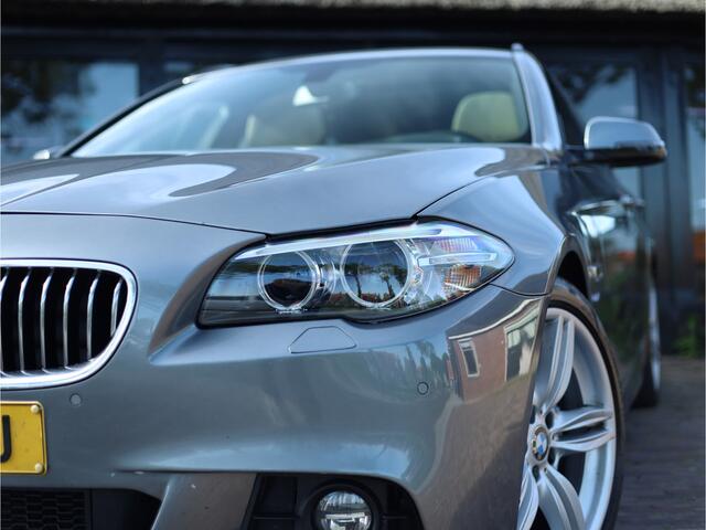 BMW 5-SERIE Touring 520i High Executive Schuif-/kantel dak | Memory seat | Lederen bekleding