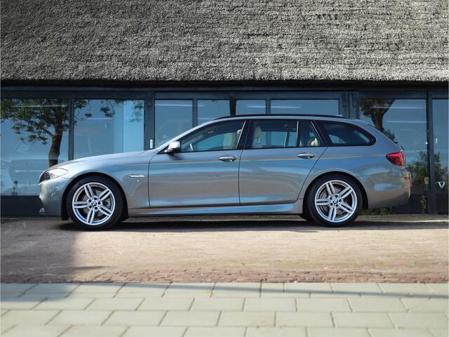 BMW 5-SERIE Touring 520i High Executive Schuif-/kantel dak | Memory seat | Lederen bekleding