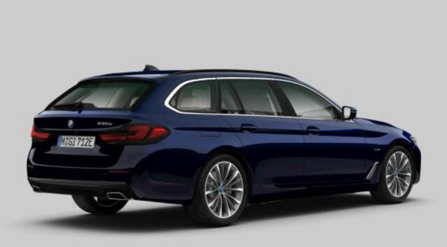 BMW 5-SERIE Touring 530e Business Edition Plus Panoramadak - Harman Kardon - Nappa leder - Stoelventilatie - Comfortstoelen - Head-up - Parking Assistant Plus - Comfort Access