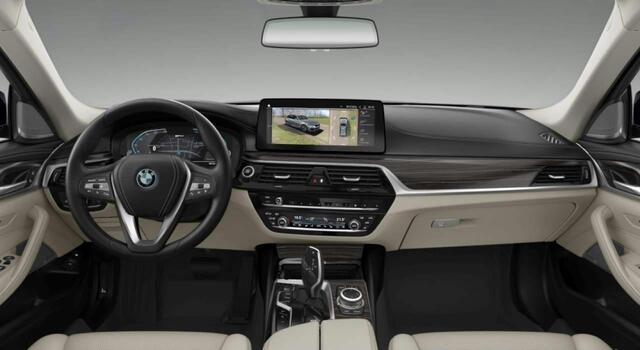 BMW 5-SERIE Touring 530e Business Edition Plus Panoramadak - Harman Kardon - Nappa leder - Stoelventilatie - Comfortstoelen - Head-up - Parking Assistant Plus - Comfort Access