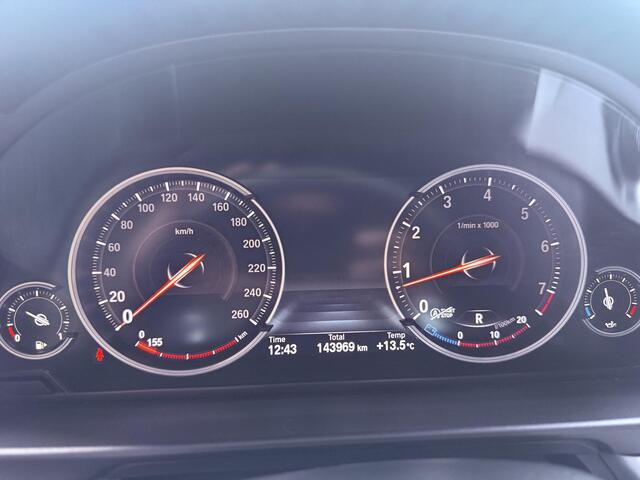 BMW 5-SERIE Touring 520i M Sport Edition Pano/Comfort/NL Auto