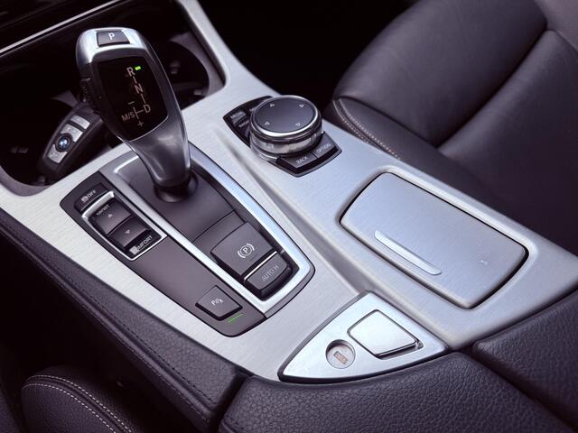 BMW 5-SERIE Touring 520i M Sport Edition Pano/Comfort/NL Auto