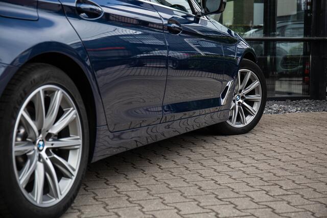 BMW 5-SERIE Touring 530e High Executive , Panodak, Adap. cruise, 360°camera,
