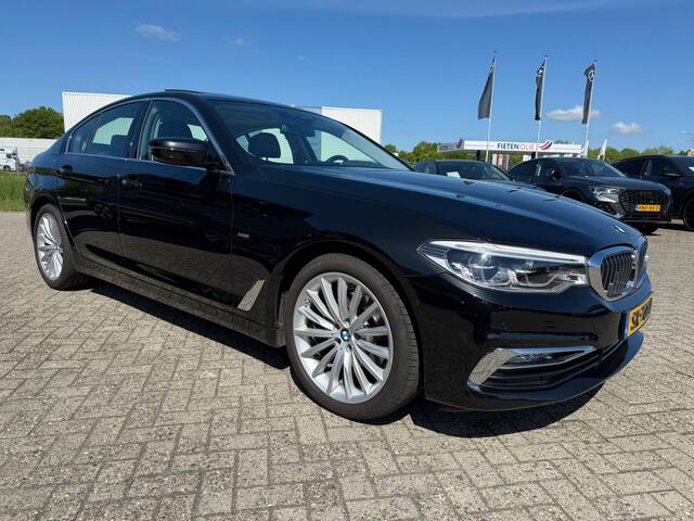 BMW 5-SERIE 520i High Executive Luxury Harman Kardon Schuif kantel dak Camera Trekhaak