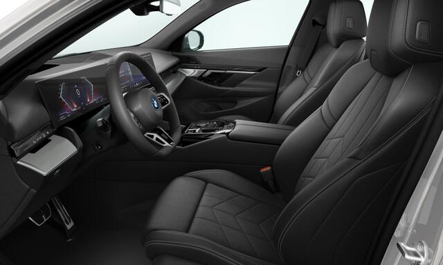 BMW 5-SERIE 530e | M-Sport | 20'' | Panorama. | Park. Plus | Stoelvent. | Elek. stoel. | Trekhaak | Head-Up | Stuur + stoelverw. voor/achter