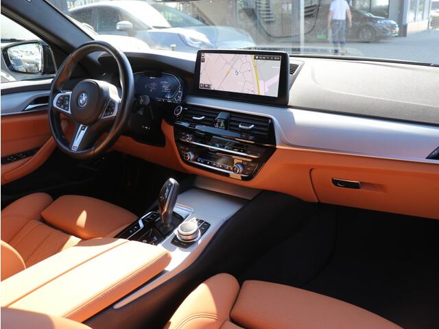 BMW 5-SERIE 530e xDrive High Executive I Leder I Trekhaak I Camera