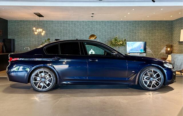 BMW 5-SERIE 520i M-Sportpakket I Nappa Leder I Head-Up