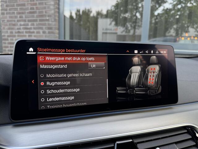 BMW 5-SERIE 545e xDrive High Executive M-Sport MASSAGE|PANO|STOELVENTILATIE|LASER|H&K