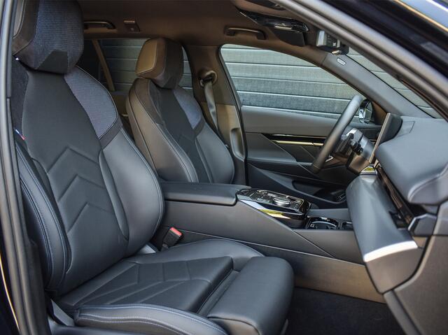 BMW 5-SERIE Touring 530e xDrive M Sport | DRIVING ASS. PLUS | HARMAN KARDON | ELEKTR. TREKHAAK | ACHTERUITRIJ CAMERA | AMBIANCE VERLICHTING | ELEKTR. VERST. STOELEN | STOEL- EN STUURVERWARMING |