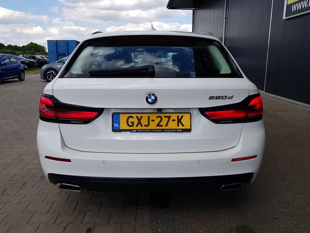 BMW 5-SERIE Touring 520d Business Edition Plus
