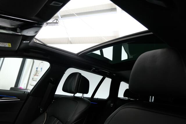 BMW 5-SERIE Touring 530i xDrive Sport-Line | SCHUIF-KANTEL | TREKHAAK | VEEL LUXE |